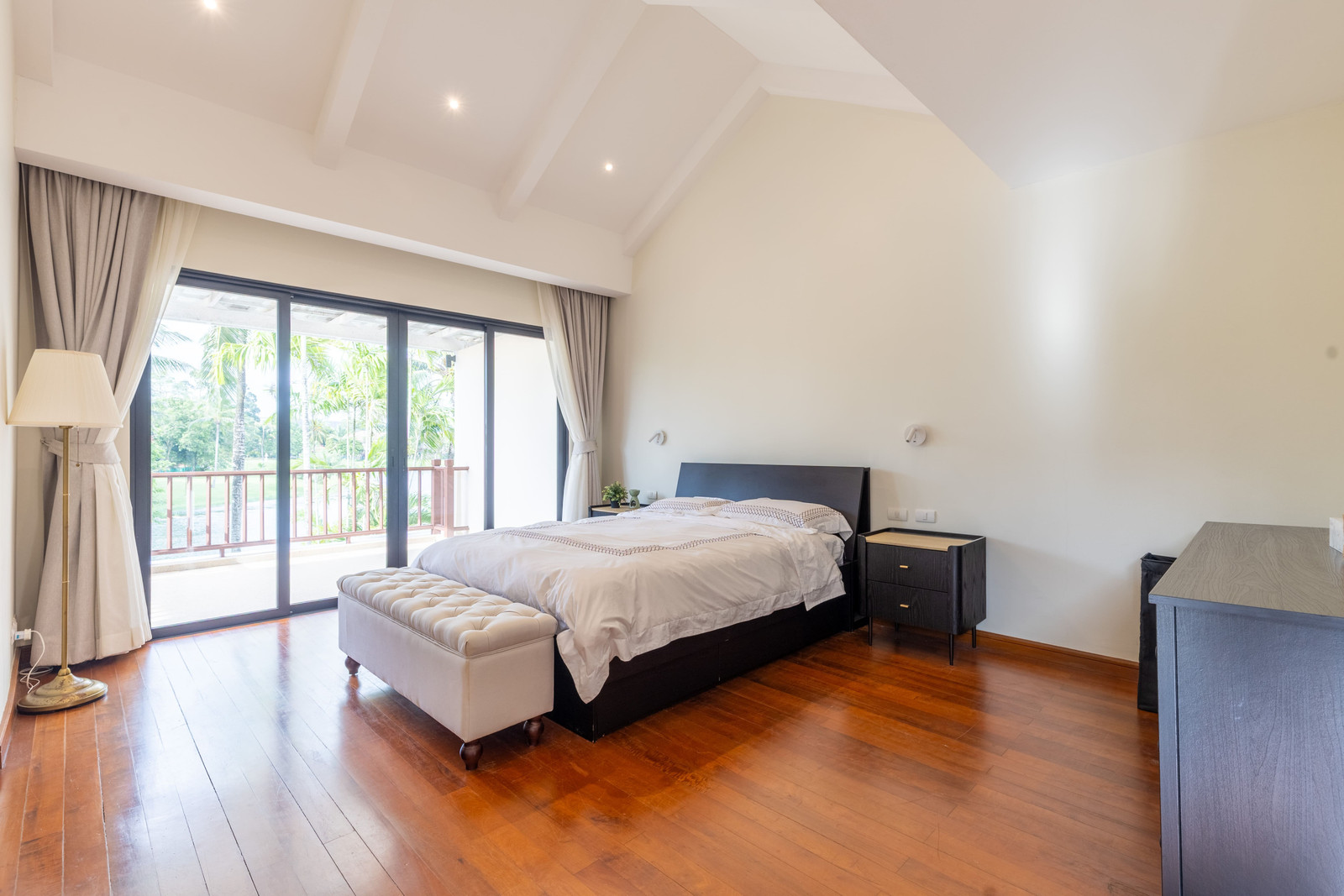 Rare Upgraded 5-Bedroom Lakeview Villa in Laguna Phuket, Move-In Ready - U6716584 – รูปที่ 3