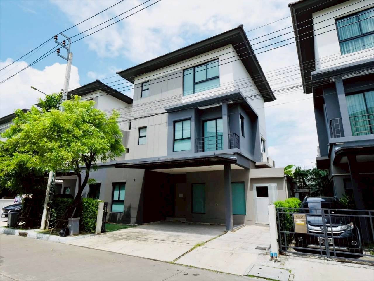 HOME OFFICE FOR RENT Big size 280 sqm Onnut - Suwannabhoom Airport : Baan Klang Muang On Nut Ring Motorway HOME OFFICE FOR RENT Big size 280 sqm Onnut - Suwannabhoom Airport : Baan Klang Muang On Nut Ring Motorway