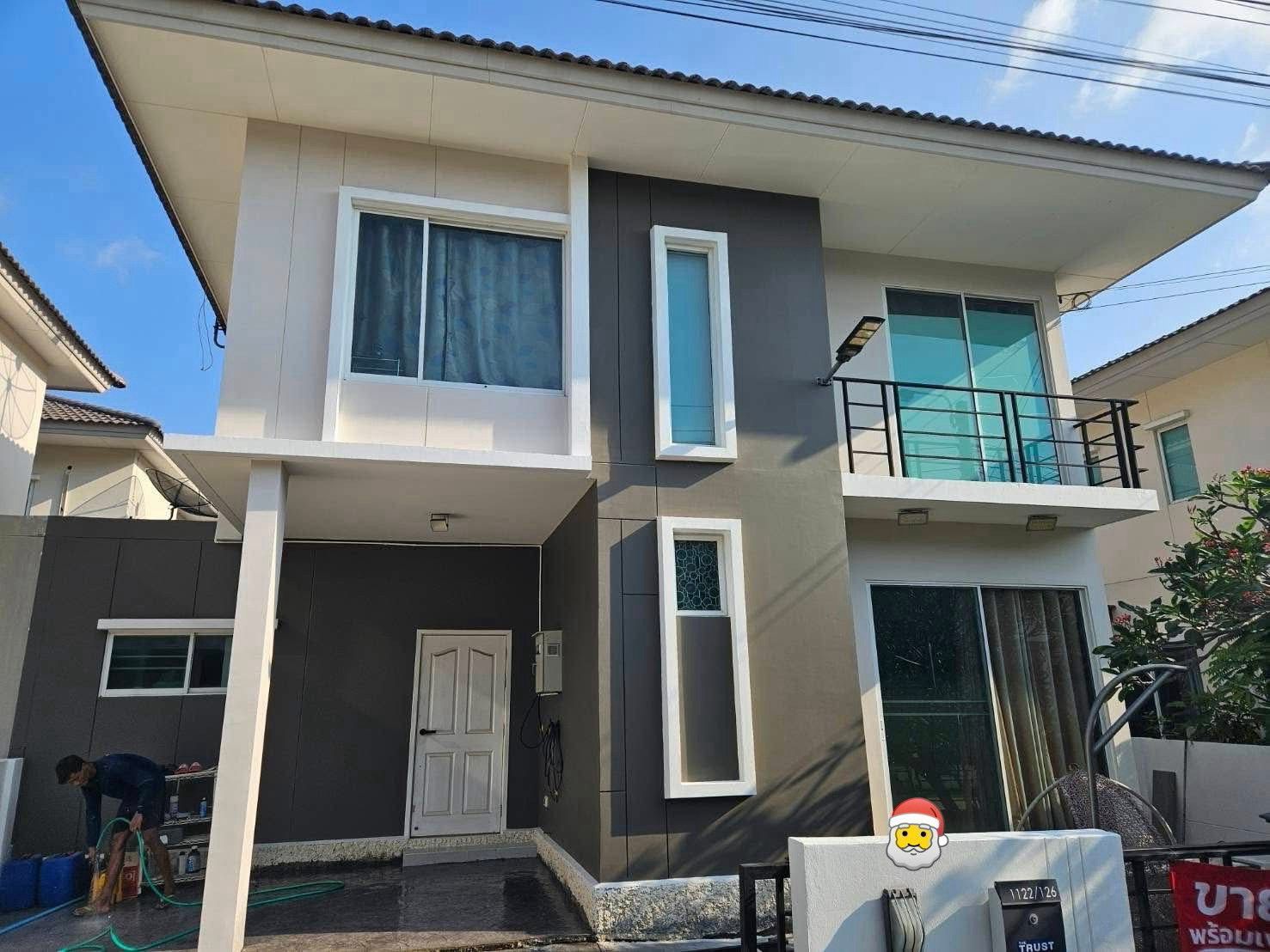 🏡 Rent / sell 2-story semi-detached house, The Trust Srinakarin - Phraeksa, 3 bedrooms, 2 bathrooms, ready to move in, potential location, near the BTS, industrial estate. and complete amenities 🚫 No pets allowed.