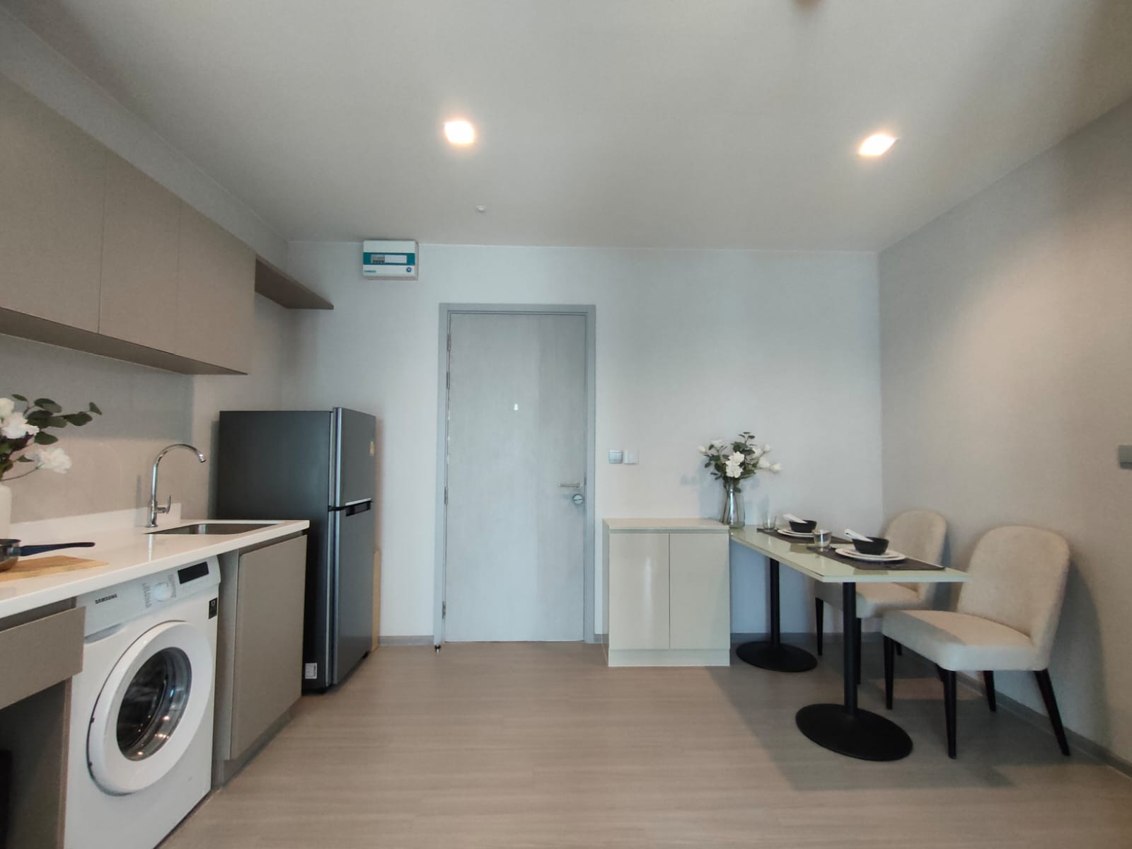 The keys are in our hands and we take care the unit— Available for immediate move-in. – รูปที่ 3