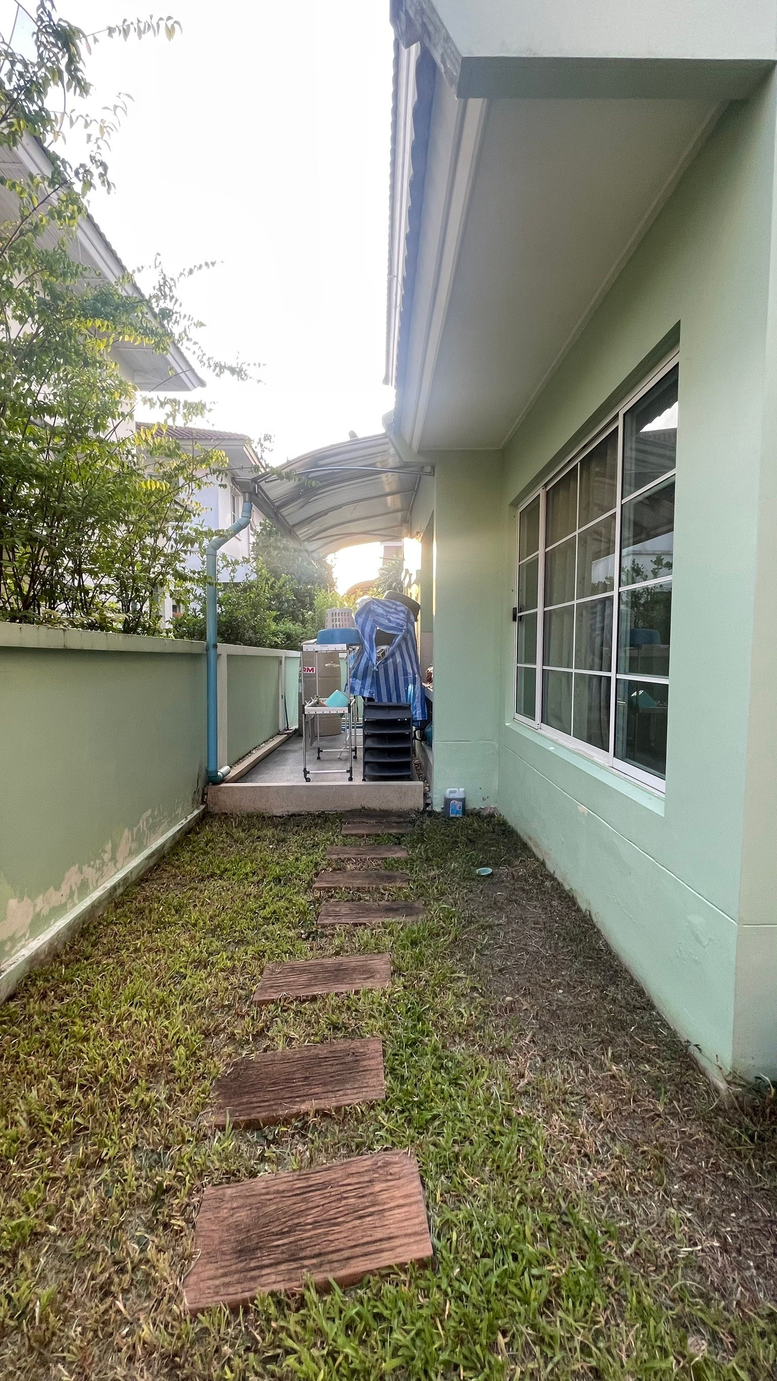 HOT DEAL! Beautiful Corner Detached House for Sale – Mantana Onnut - Outer Ring 1 (Sukhaphiban 2) Great condition, quiet & private atmosphere, located in a prime location with easy access to the city center. – รูปที่ 3