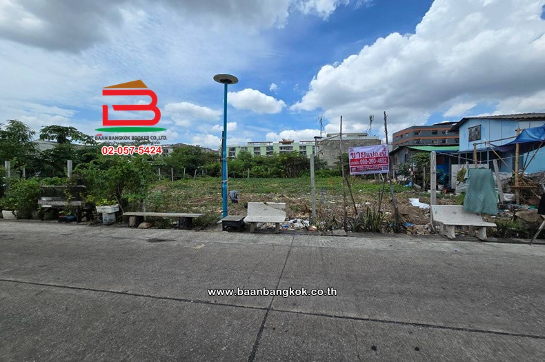 Empty land, area 175.9 sq m, Soi Suksawat 84, near Wat Khu Sang Market. Suksawat Road Pak Khlong Bang Pla Kot Subdistrict Phra Samut Chedi District, Samut Prakan