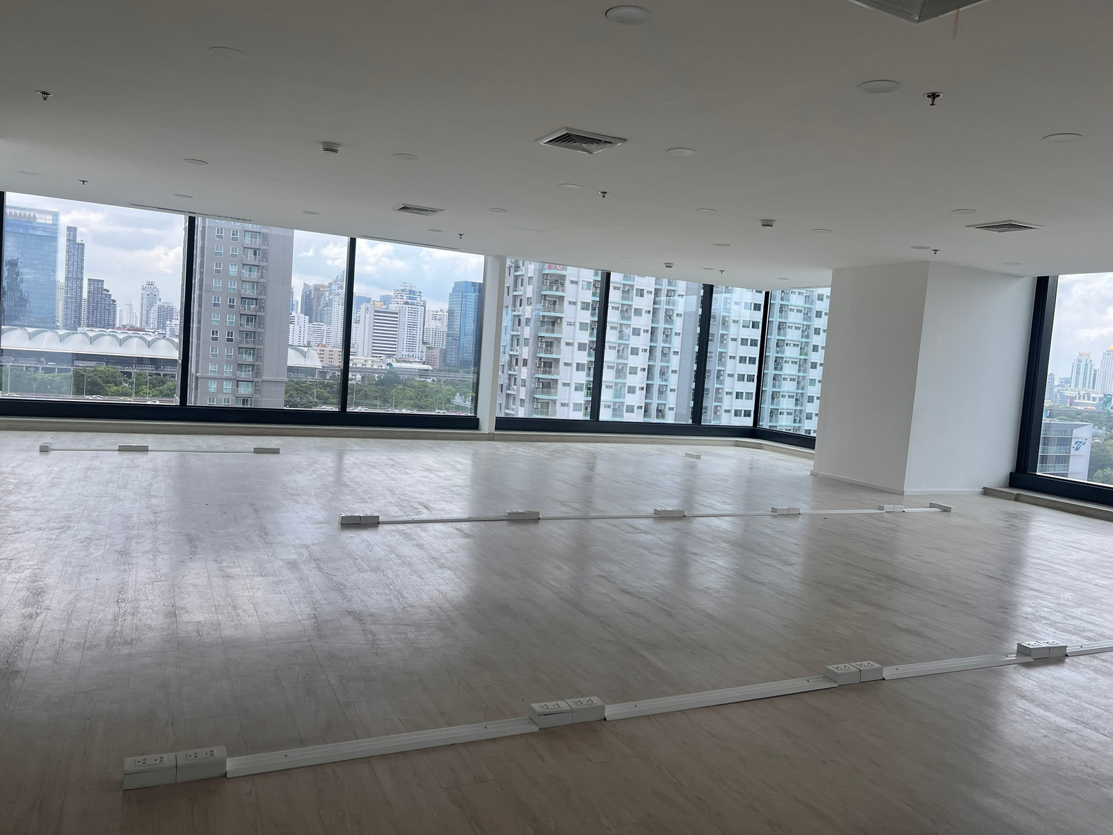 Skyy9 Office for Rent 226sqm with Meeting rooms 150,000 per month – รูปที่ 2