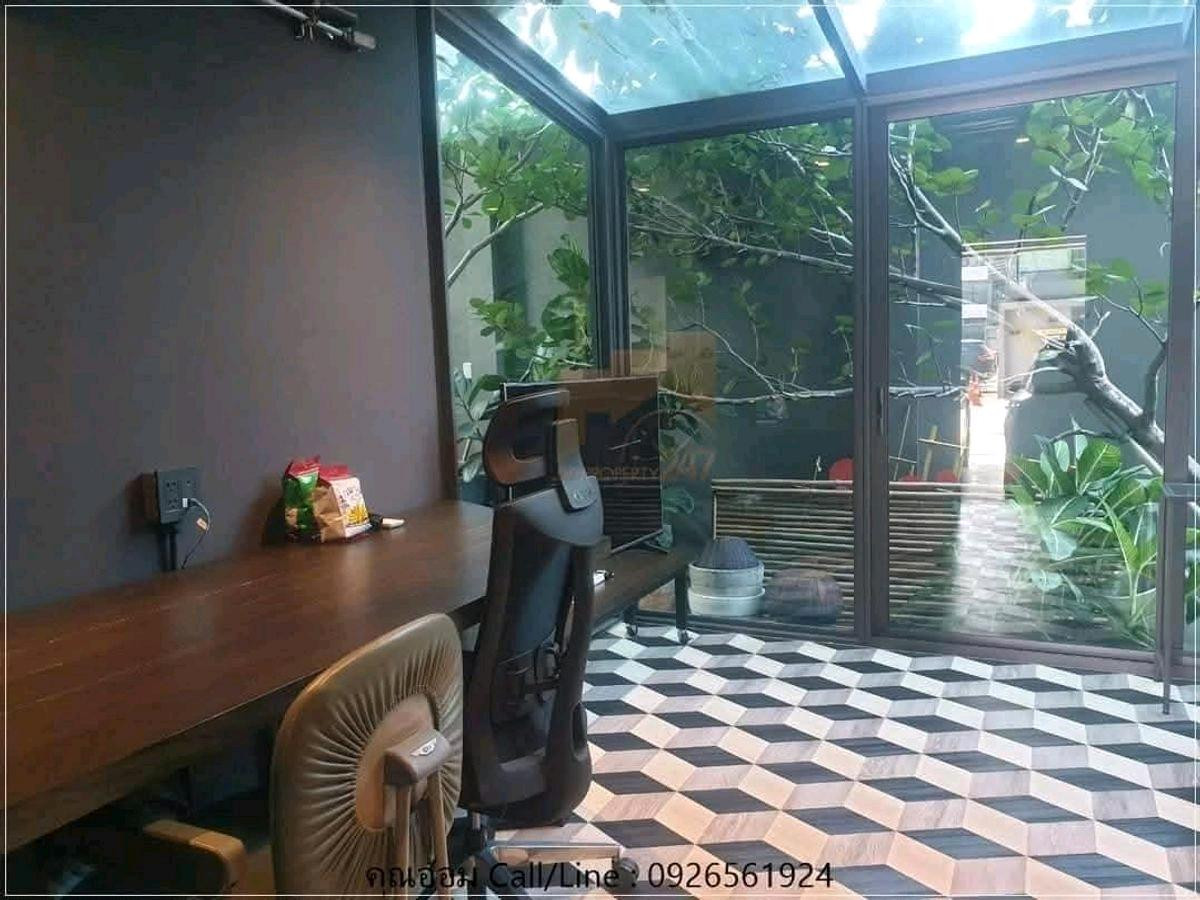 For Rent 𝑨𝑹𝑪𝑶 𝑯𝒐𝒎𝒆 𝑶𝒇𝒇𝒊𝒄𝒆 4 floors, along Ekkamai-Ramindra Expressway, corner house (next to Chic Republic), Soi Yothin Phatthana 11, potential location. – รูปที่ 2