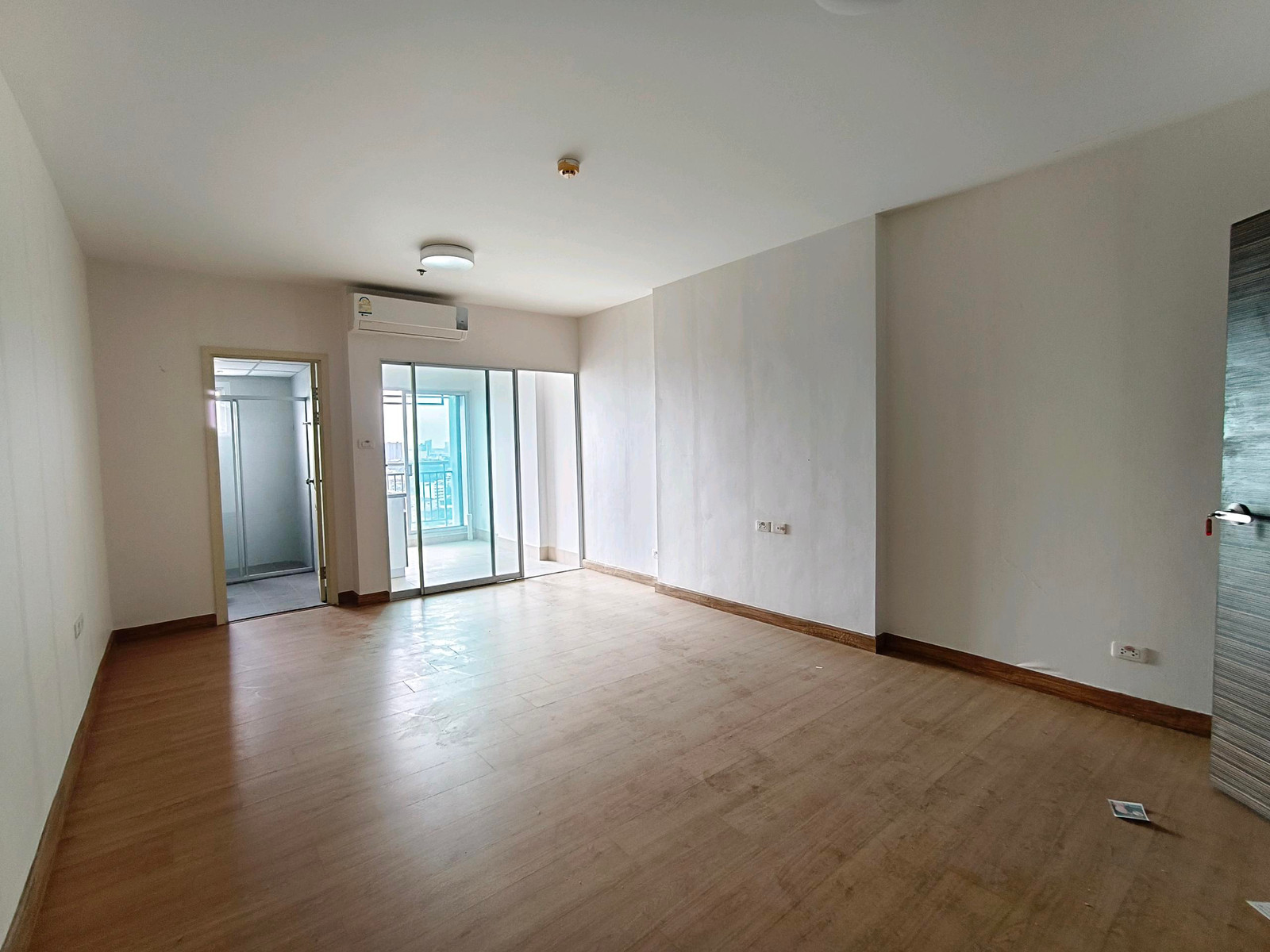 🔥 ขายเพียง 1.35 ล้านบาท! | ศุภาลัย วิสต้า ติวานนท์ ชั้น 19 🔥  🏙️ ขนาด 33.28 ตร.ม. | ชั้น 19 | ระเบียงทิศตะวันออก 🌅 วิวสวย รับแสงเช้า พร้อม วิวสระว่ายน้ำ + วิวรถไฟฟ้าสายสีม่วง 🚇 MRT แยกติวานนท์ เพียงประมาณ 300 เมตร 💰 ราคาขายเพียง 1,350,000 บาท – รูปที่ 4