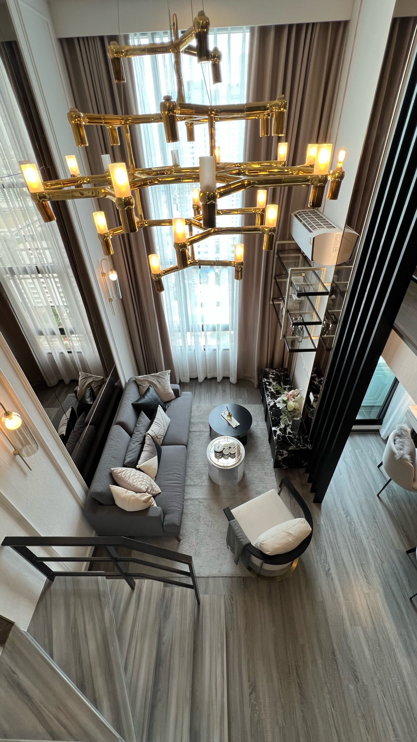 Loft type..4.99 million baht, near Bts. Lam Sali Intersection 200 m., free furniture + electrical appliances. Loft type..4.99 million baht, near Bts. Lam Sali Intersection 200 m., free furniture + electrical appliances.