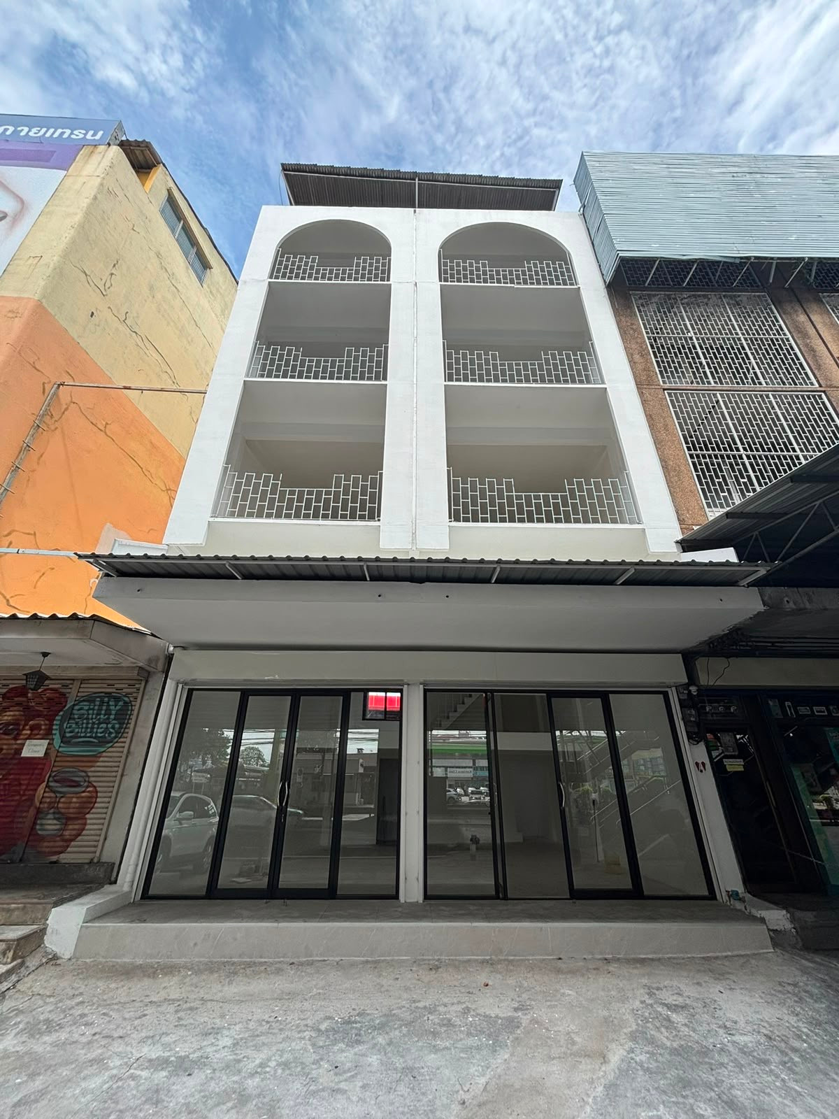 🏢 ขาย/ให้เช่า — อาคารพาณิชย์มุมถนน 2 คูหา 📍 ห่างจาก BTS แบริ่ง 0 เมตร ♥ ✅ อาคารพาณิชย์มุมถนน 2 คูหา😎Tel. 084-694-8888 🏢 ขาย/ให้เช่า — อาคารพาณิชย์มุมถนน 2 คูหา 📍 ห่างจาก BTS แบริ่ง 0 เมตร ♥ ✅ อาคารพาณิชย์มุมถนน 2 คูหา😎Tel. 084-694-8888