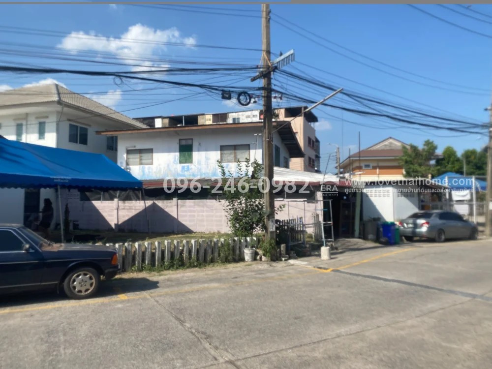 ขายที่ดินลาดปลาเค้า42 หมู่บ้านราณี2 แถมบ้าน ทำเลลาดพร้าว พื้นที่ 59 ตรว. ขายเพียง 5.5 ล้านบาทต่อรองได้ ราคาดีแบบนี้หายากแล้ว เดินทางสะดวก เข้า-ออกได้หลายเส้นทาง – รูปที่ 3