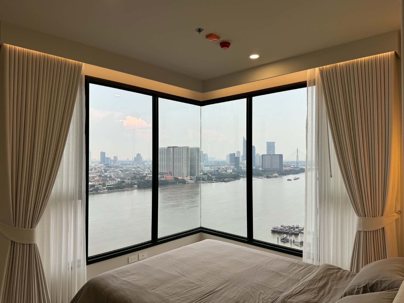 ห้อง Riverfront วิวแม่น้ำ  NUE Riverest Ratburana