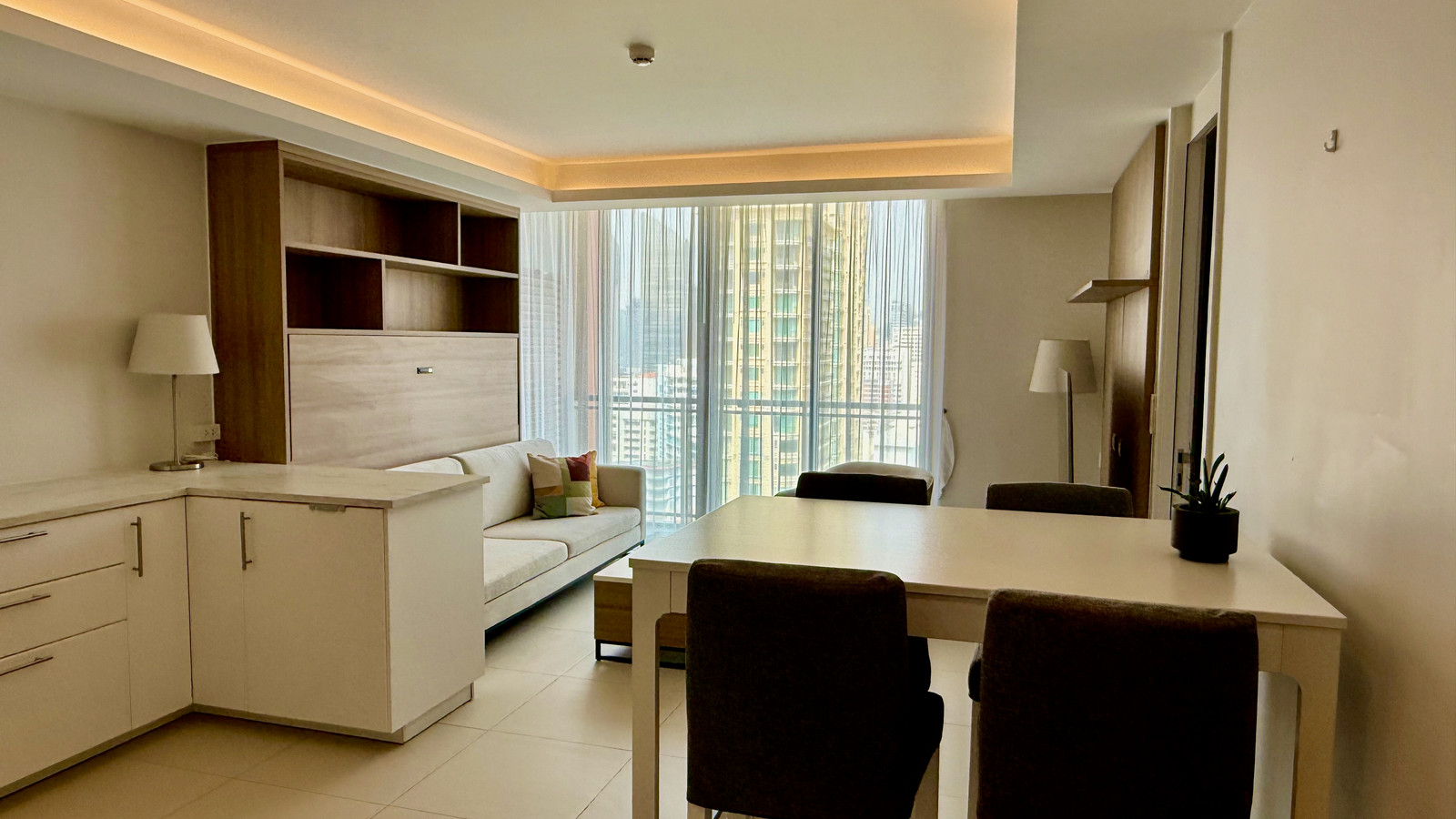 ขาย Circle Sukhumvit 31 | 2 ห้องนอน 2 ห้องน้ำ | ใจกลางสุขุมวิท | วิวสวย แต่งครบ ขาย Circle Sukhumvit 31 | 2 ห้องนอน 2 ห้องน้ำ | ใจกลางสุขุมวิท | วิวสวย แต่งครบ