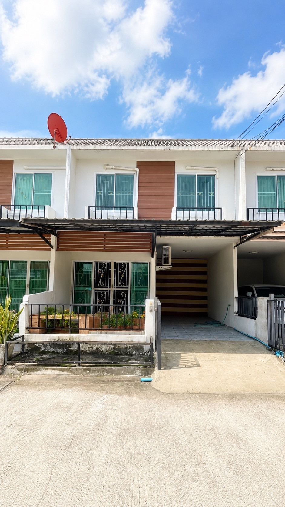 Townhome for rent, Areeya The Color Chaengwattana-Tiwanon, 3 bedrooms, 3 air conditioners, near Muang Thong, only 12,000/month. Townhome for rent, Areeya The Color Chaengwattana-Tiwanon, 3 bedrooms, 3 air conditioners, near Muang Thong, only 12,000/month.
