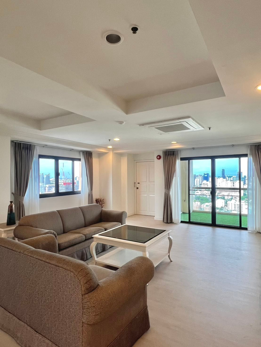 🟢 ให้เช่าคอนโดหรูระดับเพนท์เฮาส์ 2 ชั้น (Duplex Penthouse) จีพี แกรนด์ ทาวเวอร์ (GP Grande Tower)  – รูปที่ 2