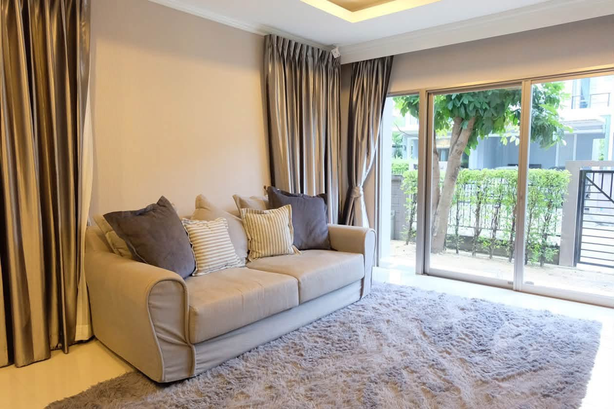 M1821 Single house for rent, The Plant Estique, Phatthanakan 38. M1821 Single house for rent, The Plant Estique, Phatthanakan 38.