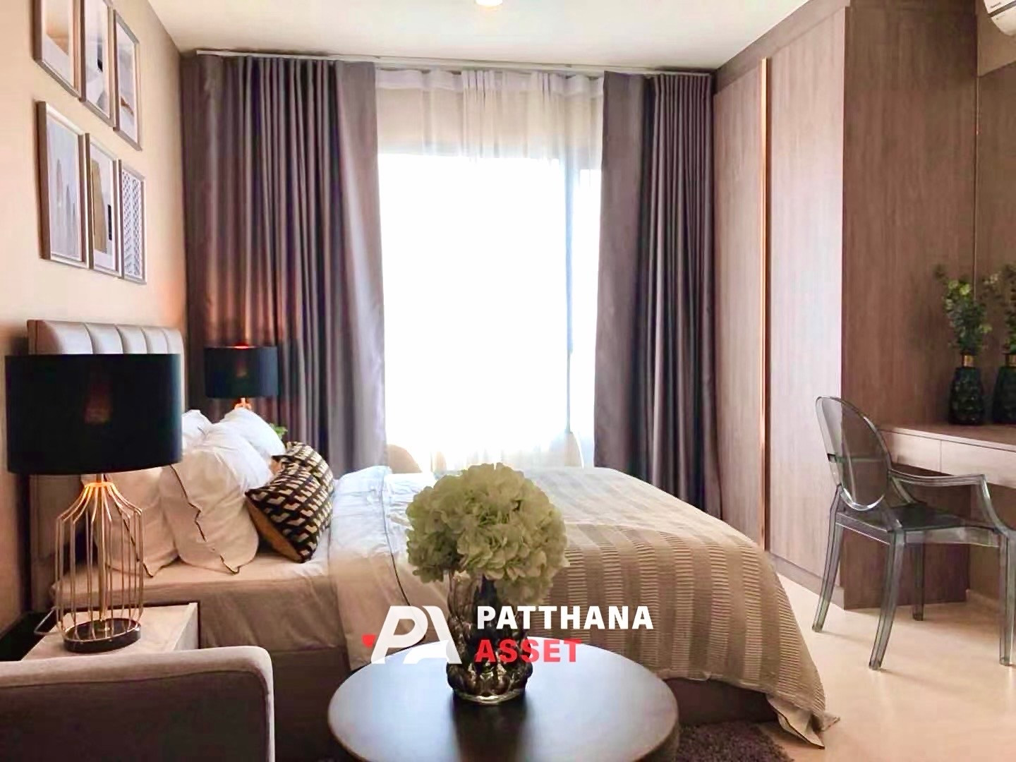 The most beautiful in the generation! For rent, Life Asoke studio, angelic condition, high floor, unblocked view, ready to move in ✨ Details: 🔥 Beautiful room, newly leaked! The most beautiful condition in the building. Decorated and ready to move in imme