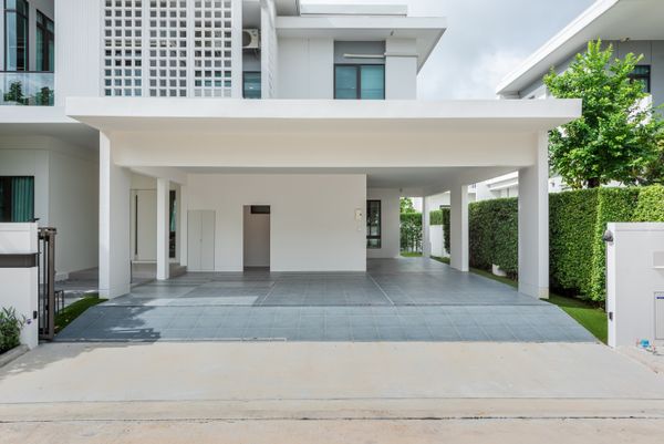 2-story detached house for rent, fully furnished, ready to move in.  (Bangna-Suvarnabhumi location)