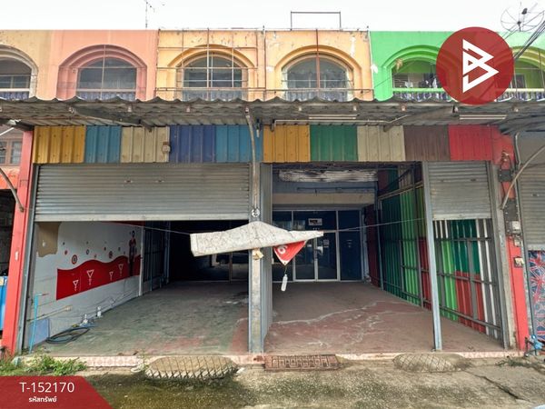 Commercial building for sale, 3 floors, area 48 sq m, Wat Chan, Phitsanulok.