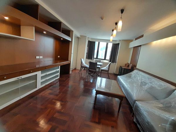 Omni Tower – Spacious unit for sale (65.38 sq.m.), 1 bedroom, 1 bathroom. Fully furnished and ready to move in. Price: 3,780,000 Baht. Call 096-2615656 (Nong). Viewings available daily.