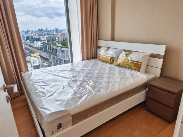 Condo for rent, The Saint Residences, good location at Lat Phrao intersection, convenient travel.