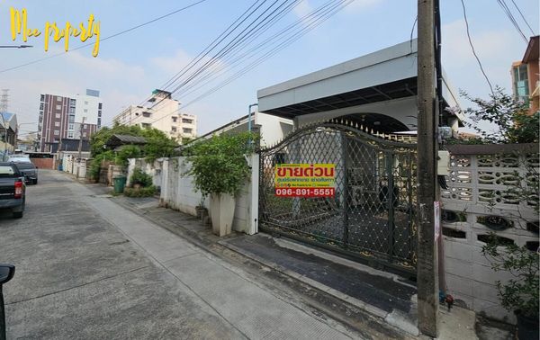 #บ้านชั้นเดียว 64 ตร.ว. รัชดานิเวศน์ 1/1 ประชาราษฎร์บำเพ็ญ 24 หน้ากว้าง  14.56 เมตร  ลึก 17.41 เมตร  ME-311