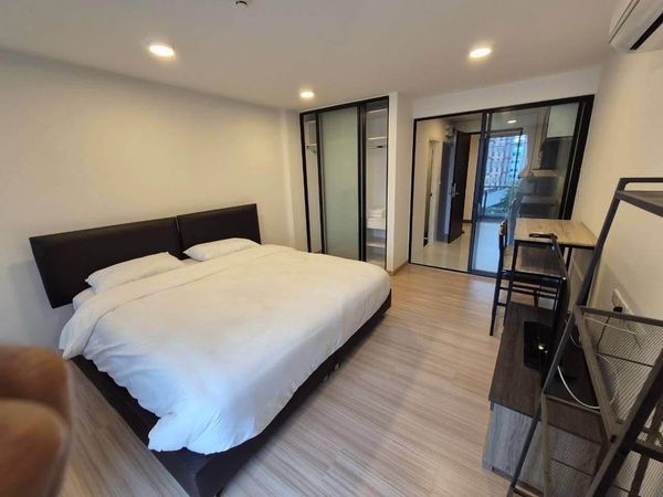 Unit Available at Chateau In Town Pinklao Line ID: @condo62