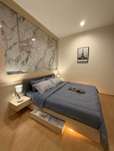 🔥Rent Now🔥Eigen Rama 9, near Airport Link Ban Thap Chang Station. Fully furnished and ready to move in.