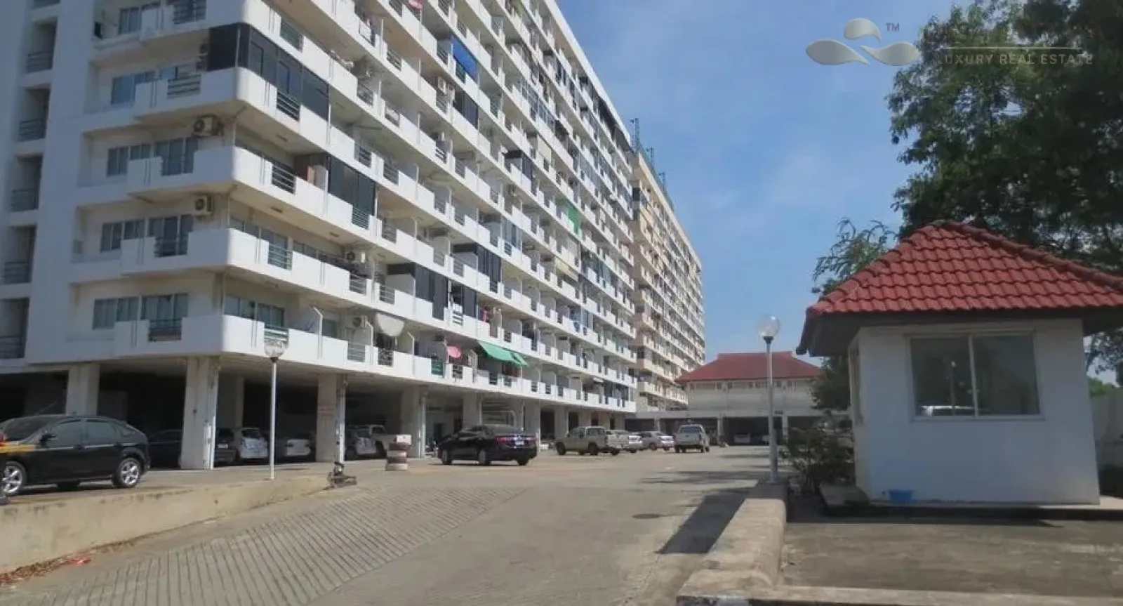 ขายคอนโด: Pattaya Plaza Condotel - ชั้นบนสุด ติดถนนสุขุมวิท ขายคอนโด: Pattaya Plaza Condotel - ชั้นบนสุด ติดถนนสุขุมวิท