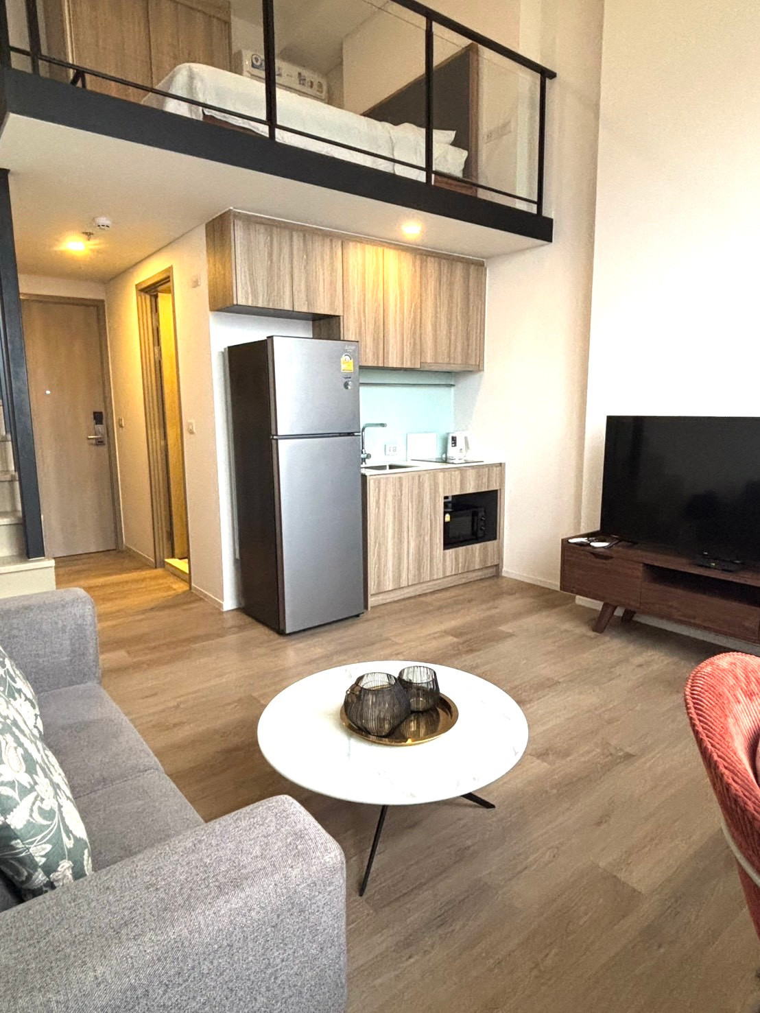 Condo for rent, Ramada Residence (Siamese) 87, is a duplex type. Condo for rent, Ramada Residence (Siamese) 87, is a duplex type.