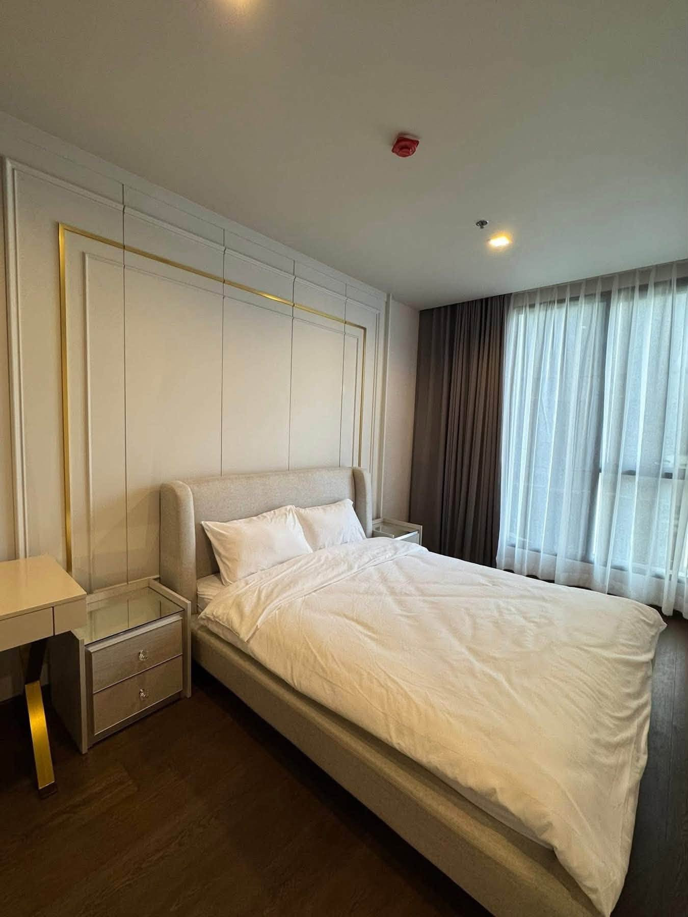IDEO Q SUKHUMVIT 36 📍 เพียง 450 ม. จาก BTS ทองหล่อ 🚶‍♀️ ✨ 47 ตร.ม. | ห้องมุม | แต่งใหม่ | วิวสวน + วิวเมือง