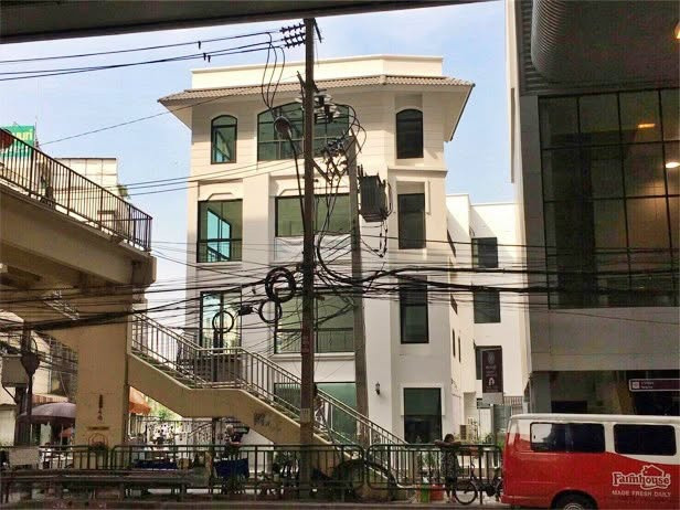 เซ้งร้านสักคิ้ว 120,000 บ ซอยกรุงเทพ-นนทบุรี 25 ติด MRTสถานีบางซ่อน มีที่จอดรถ เซ้งร้านสักคิ้ว 120,000 บ ซอยกรุงเทพ-นนทบุรี 25 ติด MRTสถานีบางซ่อน มีที่จอดรถ