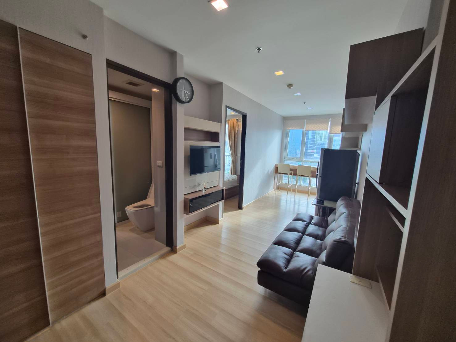 Rhythm Sathorn Condo, Close to bts Saphan Taksin ว่างพร้อมให้เช่า 19,000/เดือน Rhythm Sathorn Condo, Close to bts Saphan Taksin ว่างพร้อมให้เช่า 19,000/เดือน