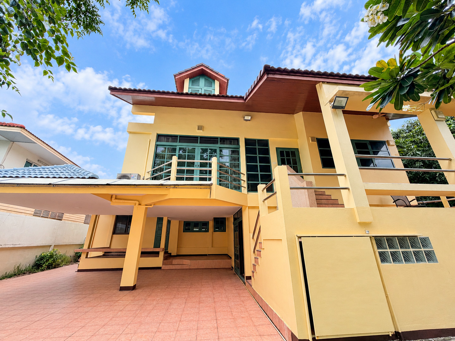 เช่าบ้าน!! โฮมอ๊อฟฟิส 4 นาที MRT ลาดพร้าว ซ.วิภาฯ20 แยก13 House for Rent!! Home Office 4 min MRT Lat Phrao Soi Vibhavadi 20 Yaek 13 