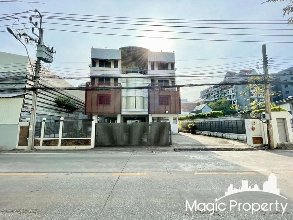 Office Building For Rent in Bang Na-Trat 30, Bang Na Tai, Bang Na, Bangkok