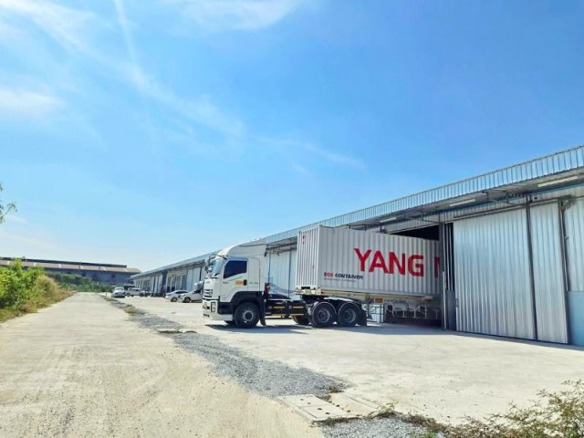 น้ำไม่ท่วม มีใบอนุญาตโรงงาน ไฟฟ้า 3 เฟส 1 พระราม 2 กม.25 400 ม.เลียบคลองบางน้ำจืด โรงงานให้เช่า 1ออฟฟิศ 1น้ำ 112 ตร.ม.