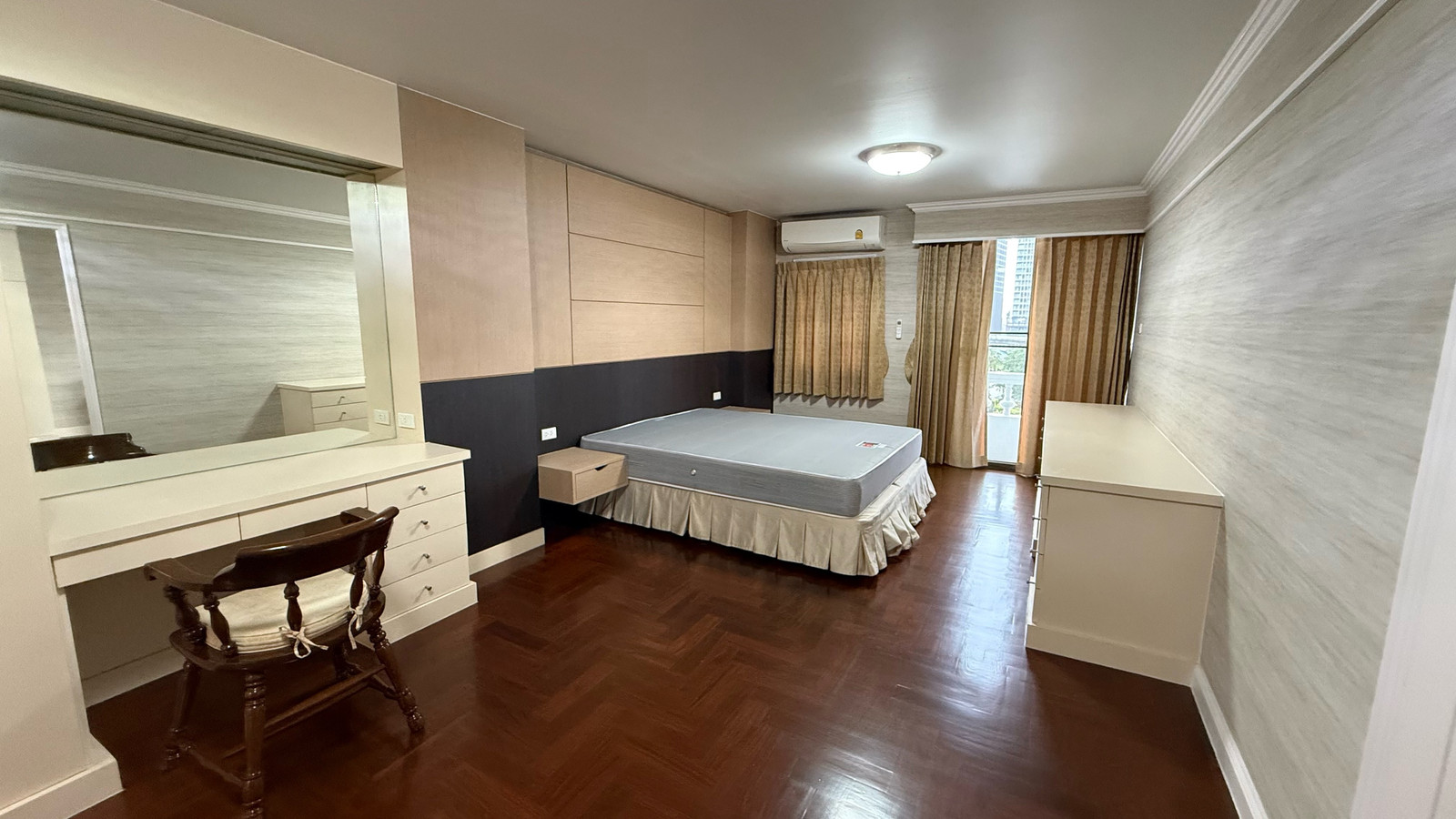 Apartment in Thonglor area, 70 square meters, 20,000 Baht Apartment in Thonglor area, 70 square meters, 20,000 Baht