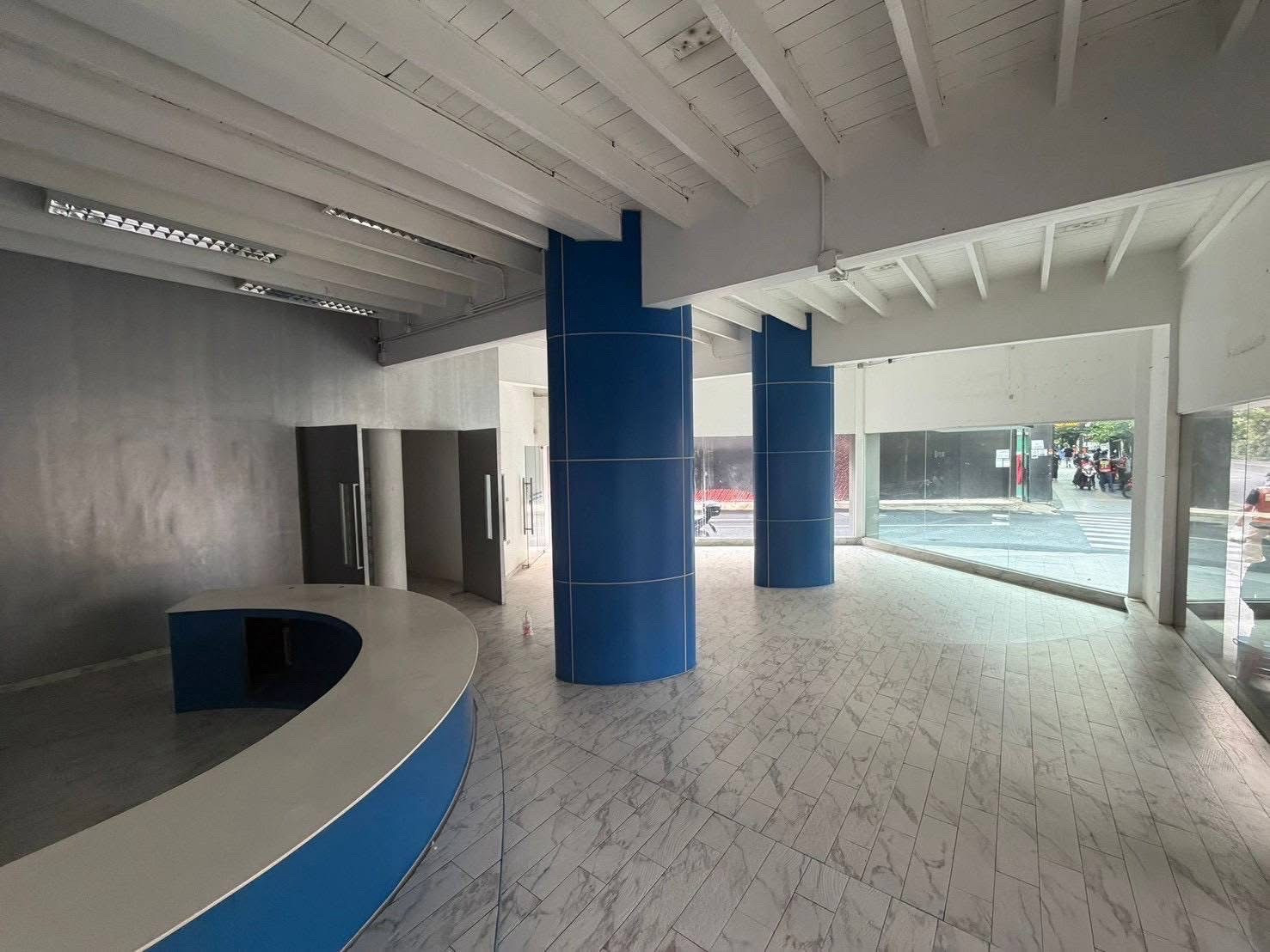 📌 ปล่อยเช่า : RARE Commercs Building ในทองหล่อ ติดถนนสุขุมวิท ใกล้ BTS , 4 ชั้น , 656 ตรม , 41 ตรว   ** สปา / คลีนิค / โชว์รูม / ออฟฟิศ / ร้านอาหาร / บาร์ : คาเฟ่ / Hostel / โรงแรมสัตว์เลี้ยง / Gym Studio etc   📌 Rental : RARE Commercials Building In Th – รูปที่ 2