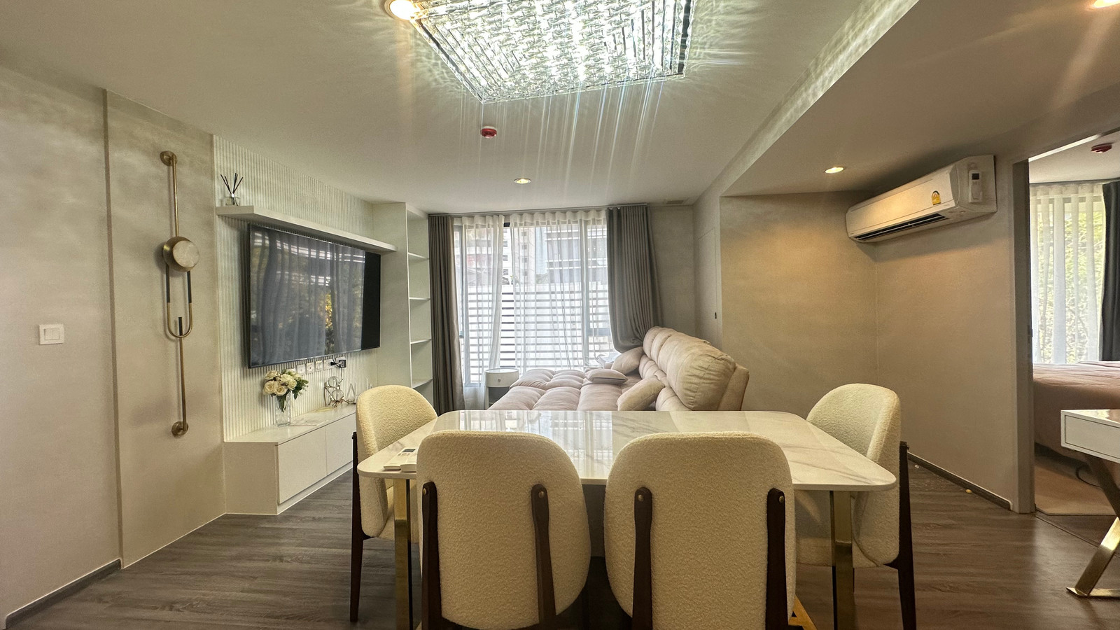 Ideo Mobi Sukhumvit 40 Rare Unit 3 bedrooms, special price only 10 million.