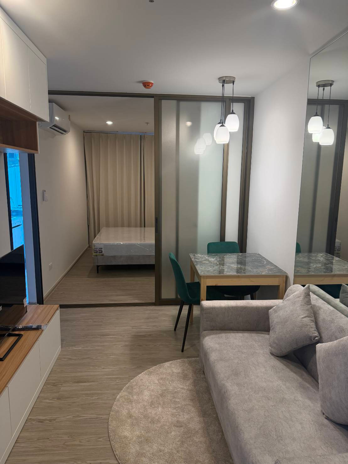 👑✨ Regent Home Wutthakat (รีเจ้นท์ โฮม วุฒากาศ) 👑✨ คอนโด High-Rise ทำเลดี ติดถนนราชพฤกษ์ ใกล้ถนนวุฒากาศ เดินทางสะดวก ห่างจาก BTS วุฒากาศเพียง 180 เมตร 👑✨ Regent Home Wutthakat (รีเจ้นท์ โฮม วุฒากาศ) 👑✨ คอนโด High-Rise ทำเลดี ติดถนนราชพฤกษ์ ใกล้ถนนวุฒากาศ เดินทางสะดวก ห่างจาก BTS วุฒากาศเพียง 180 เมตร