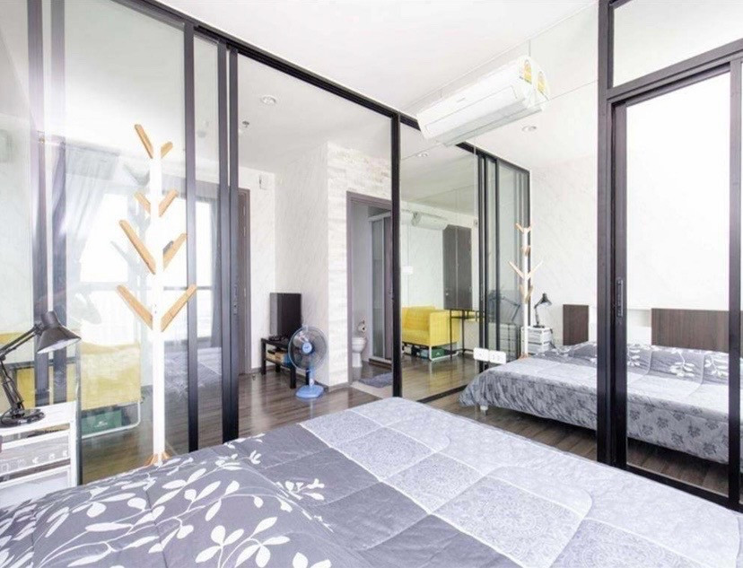 RENT 14,000 baht 1 bed : The Base Park West 37FL. RENT 14,000 baht 1 bed : The Base Park West 37FL.