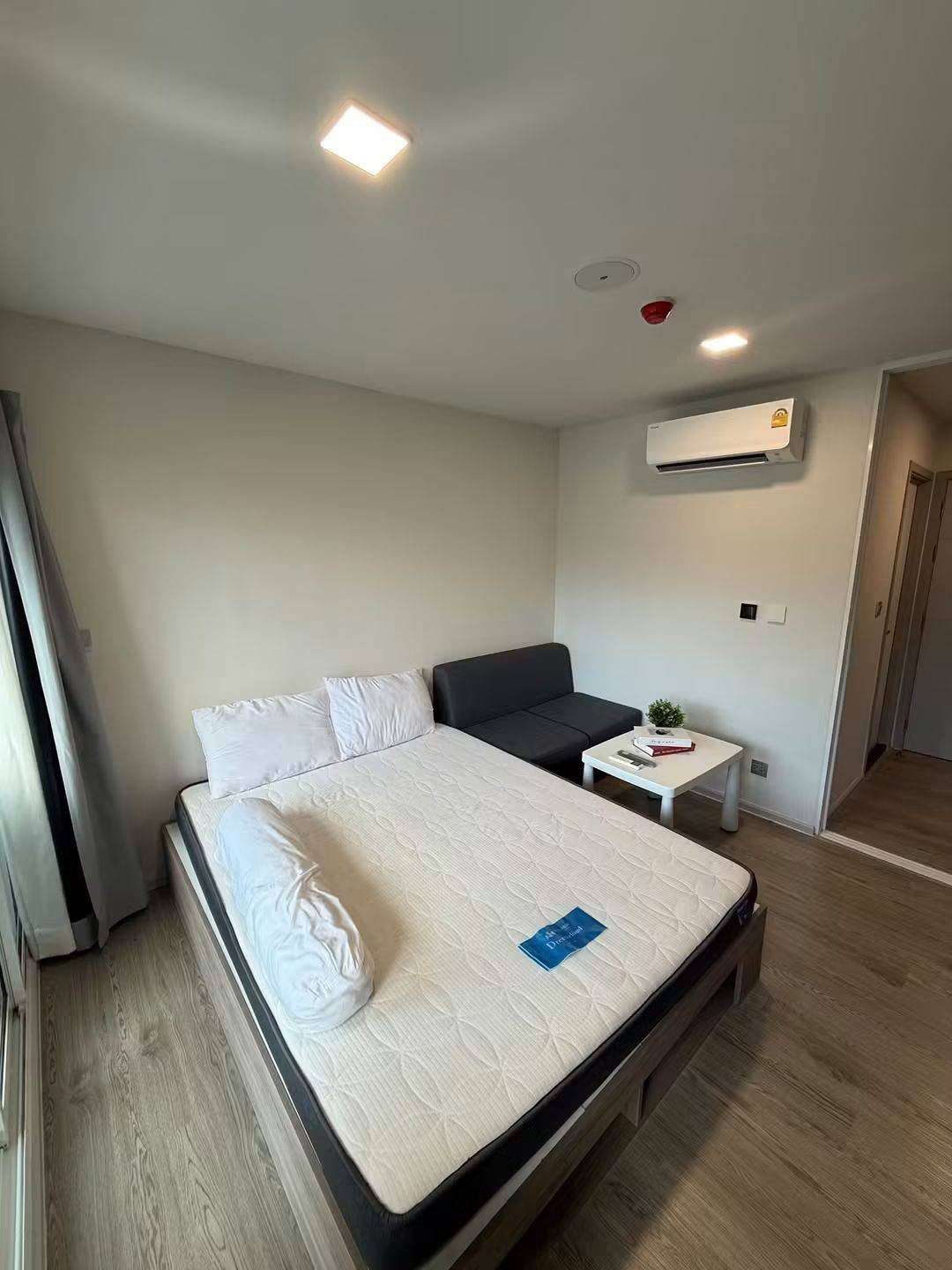 For rent Kave Town Island 🧑‍🎓 next to Bangkok University, easily walk to class, price 12000 baht, high floor, beautiful view (no flooding and there is a shuttle)