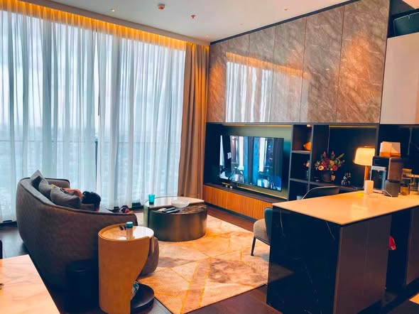 ** For Rent: Whizdom Essence Sukhumvit ** 3 Bedrooms, 101 sq.m. Fully furnished and ready to move in immediately!!! – รูปที่ 2
