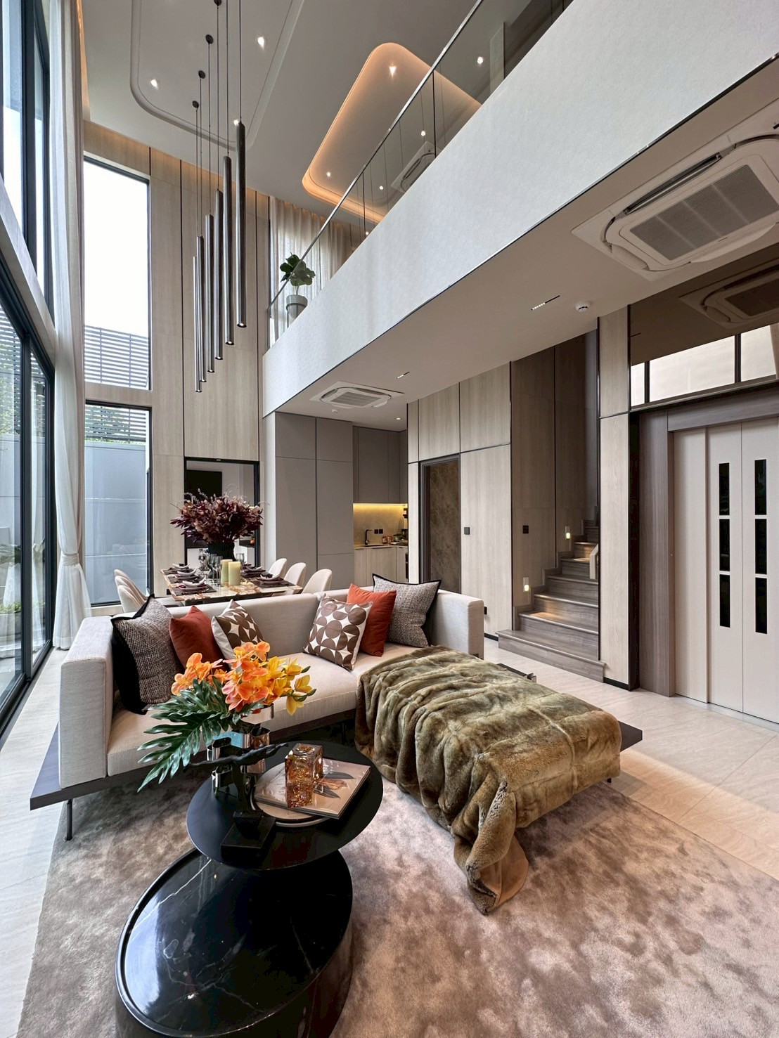 ARTALE Asoke – Rama 9 Luxury Pool Villa in the heart of Rama 9 city.
