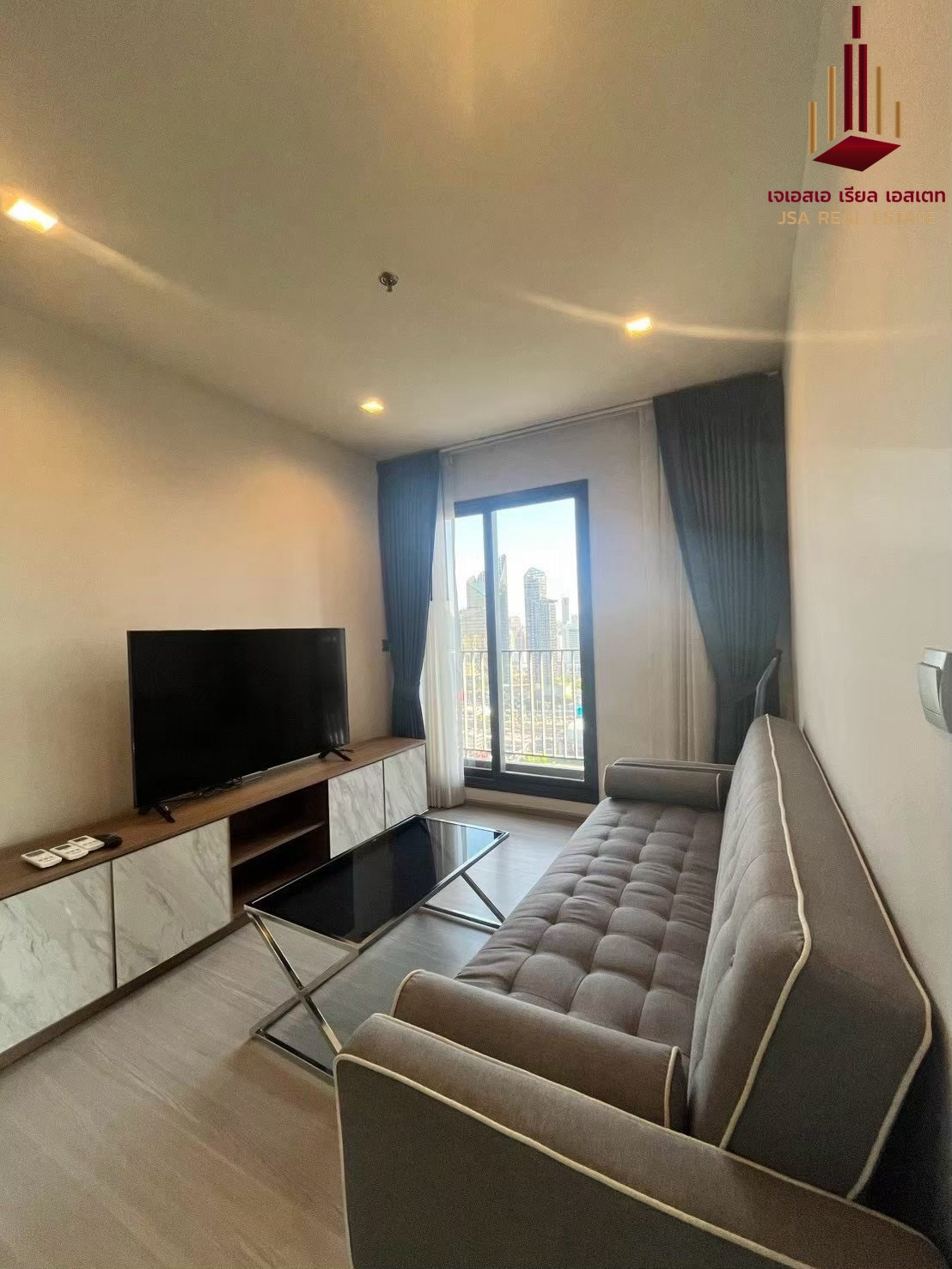 Life Asoke Hype 2 bedrooms, very good price, selling for only 9.59 M in the heart of New CBD Asoke-Rama 9, large room 64sqm, this price, hurry. If interested, you can make an appointment to view at 064-6696546 Kaemki. You can contact Line at this number. Life Asoke Hype 2 bedrooms, very good price, selling for only 9.59 M in the heart of New CBD Asoke-Rama 9, large room 64sqm, this price, hurry. If interested, you can make an appointment to view at 064-6696546 Kaemki. You can contact Line at this number.