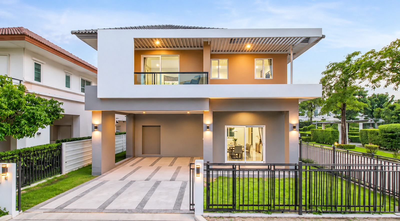 Single house Thara Ratchaphruek-Pinklao, corner house, completely renovated, ready to move in. Book now! Instant discount of 6 hundred thousand baht!!!