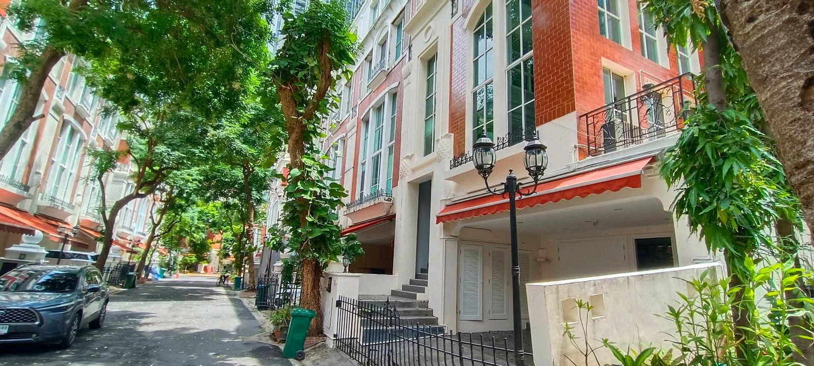 🏡 Luxurious house for rent in the heart of Thonglor! 400 sq m corner house, newly decorated in English style | 100,000 baht/month – รูปที่ 2