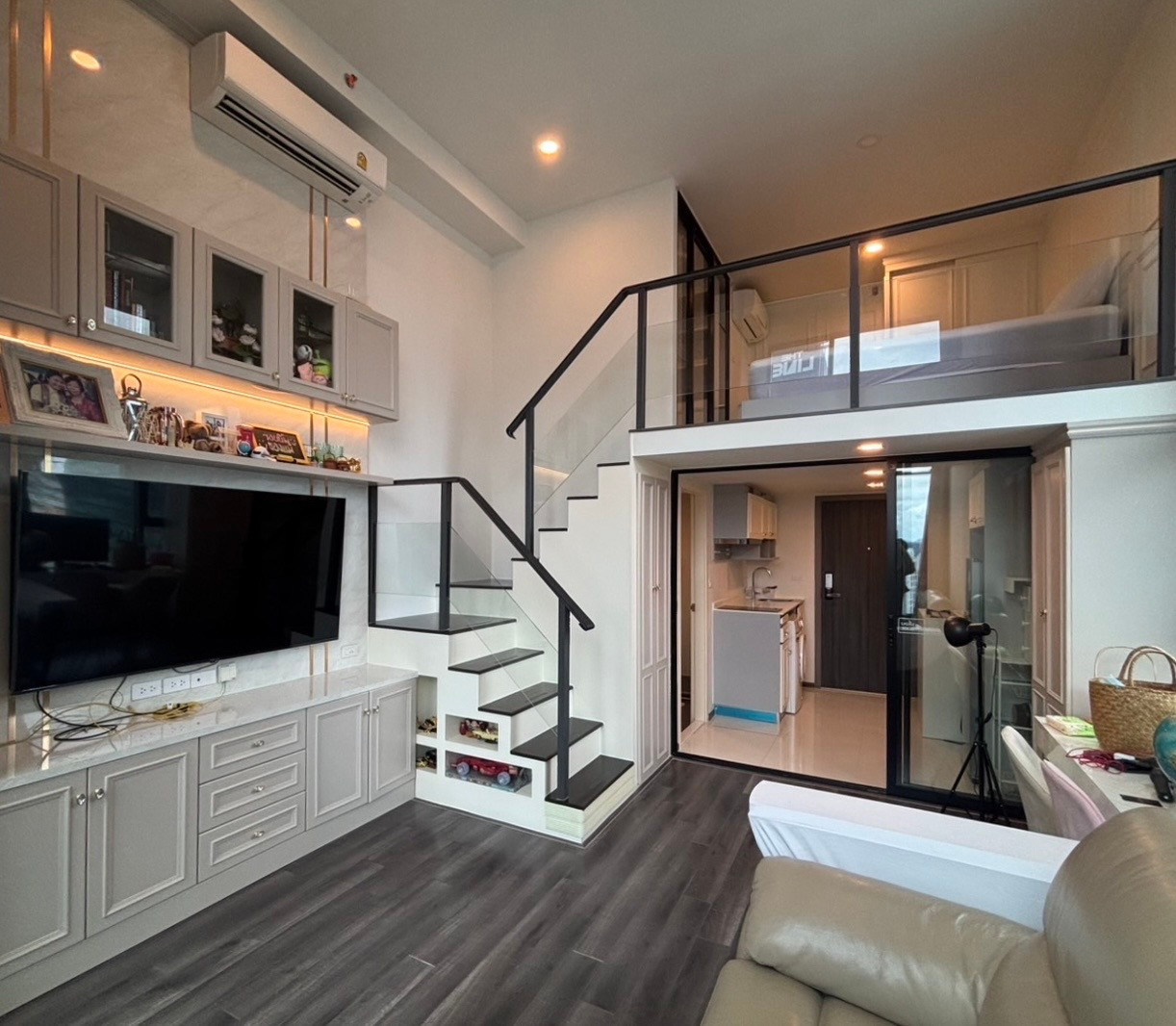 Condo for rent (Knightsbridge Space Rama 9) Knightsbridge Rama 9, only 400 meters from Central Rama 9. Condo for rent (Knightsbridge Space Rama 9) Knightsbridge Rama 9, only 400 meters from Central Rama 9.