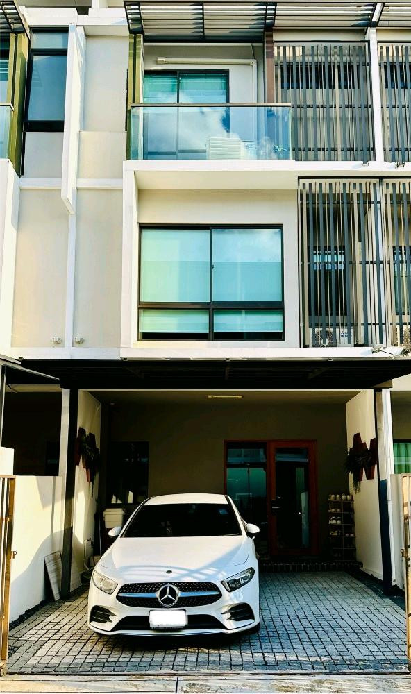 🏡 Urgent sale 𝗧𝗛𝗘 𝗟𝗔𝗡𝗗𝗠𝗔𝗥𝗞 Ekkamai-Ramindra | Luxury Townhome | 3 bedrooms, 4 bathrooms | Fully Furnished ✨ 🏡 Urgent sale 𝗧𝗛𝗘 𝗟𝗔𝗡𝗗𝗠𝗔𝗥𝗞 Ekkamai-Ramindra | Luxury Townhome | 3 bedrooms, 4 bathrooms | Fully Furnished ✨