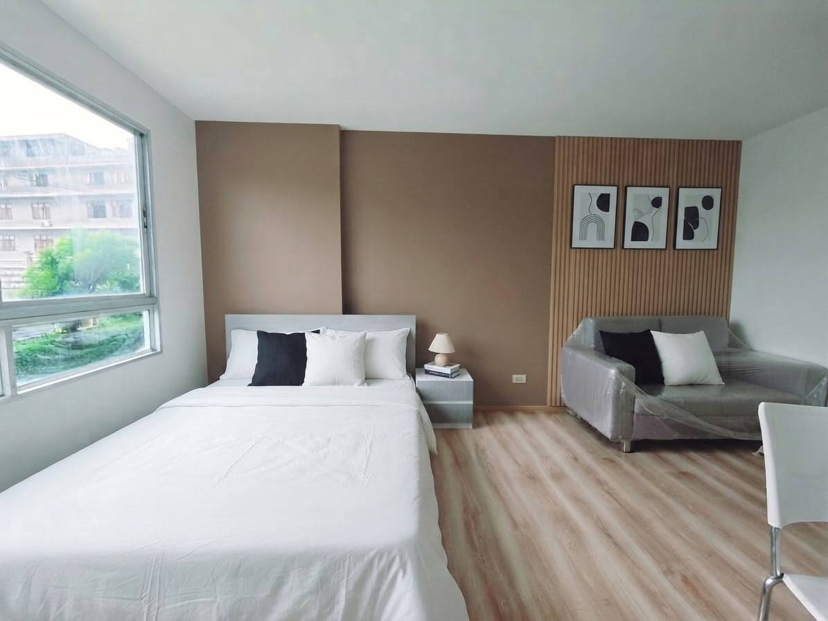 New condo room, very good price, Present Condo Ekachai 32, near BTS Wutthakat.