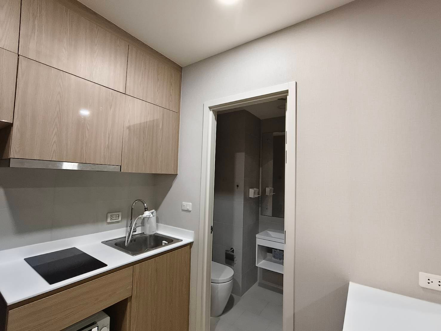 *** ขายคอนโด : เดอ ลาพลีส จรัญ 81 (De Lapis Charan 81) ใกล้ MRT บางพลัด *** – รูปที่ 3