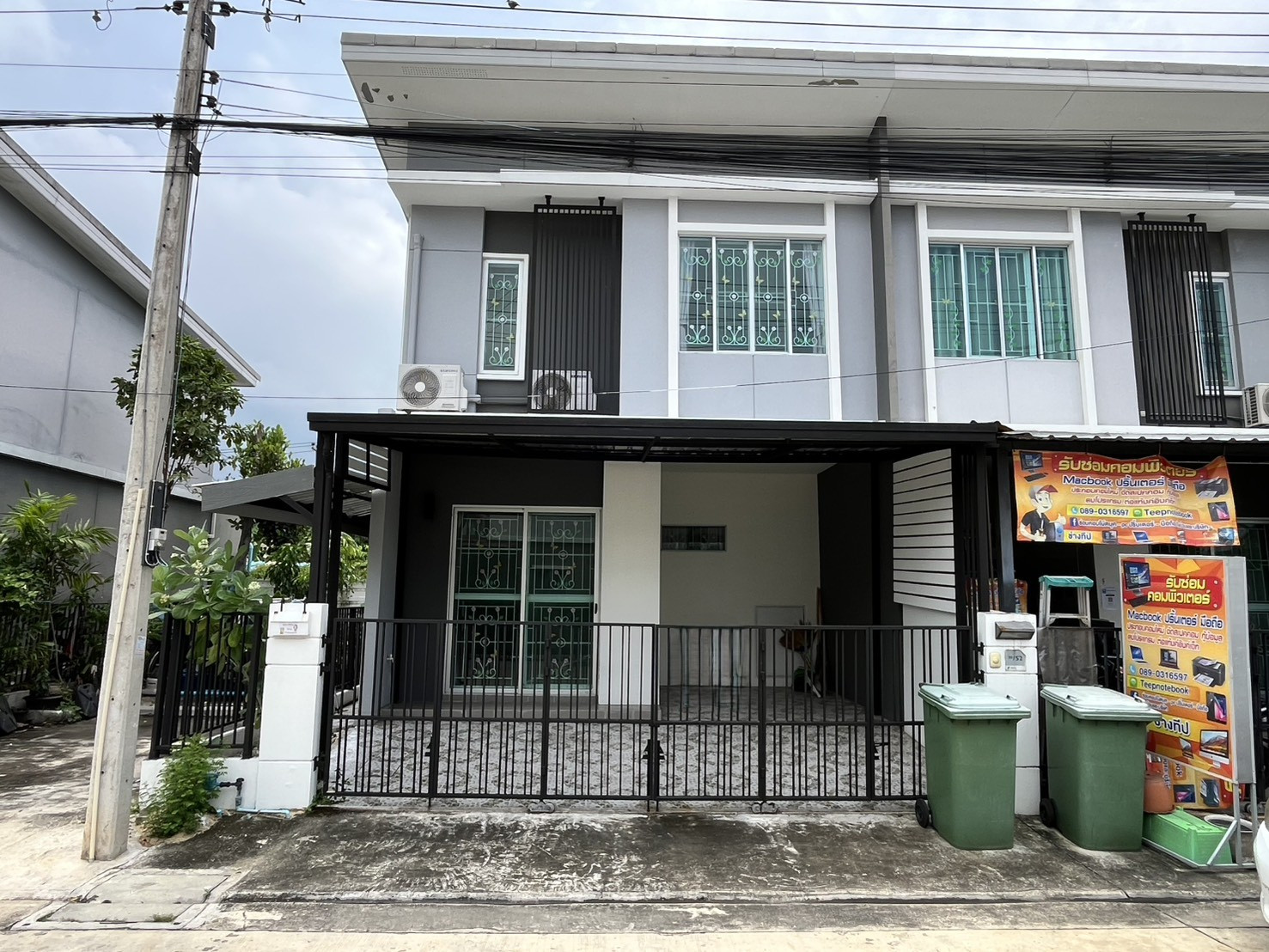 Urgent sale, price shock! Corner townhome, Pruksa Ville, Phahonyothin-Khlong Luang 2 (along Khlong 2).