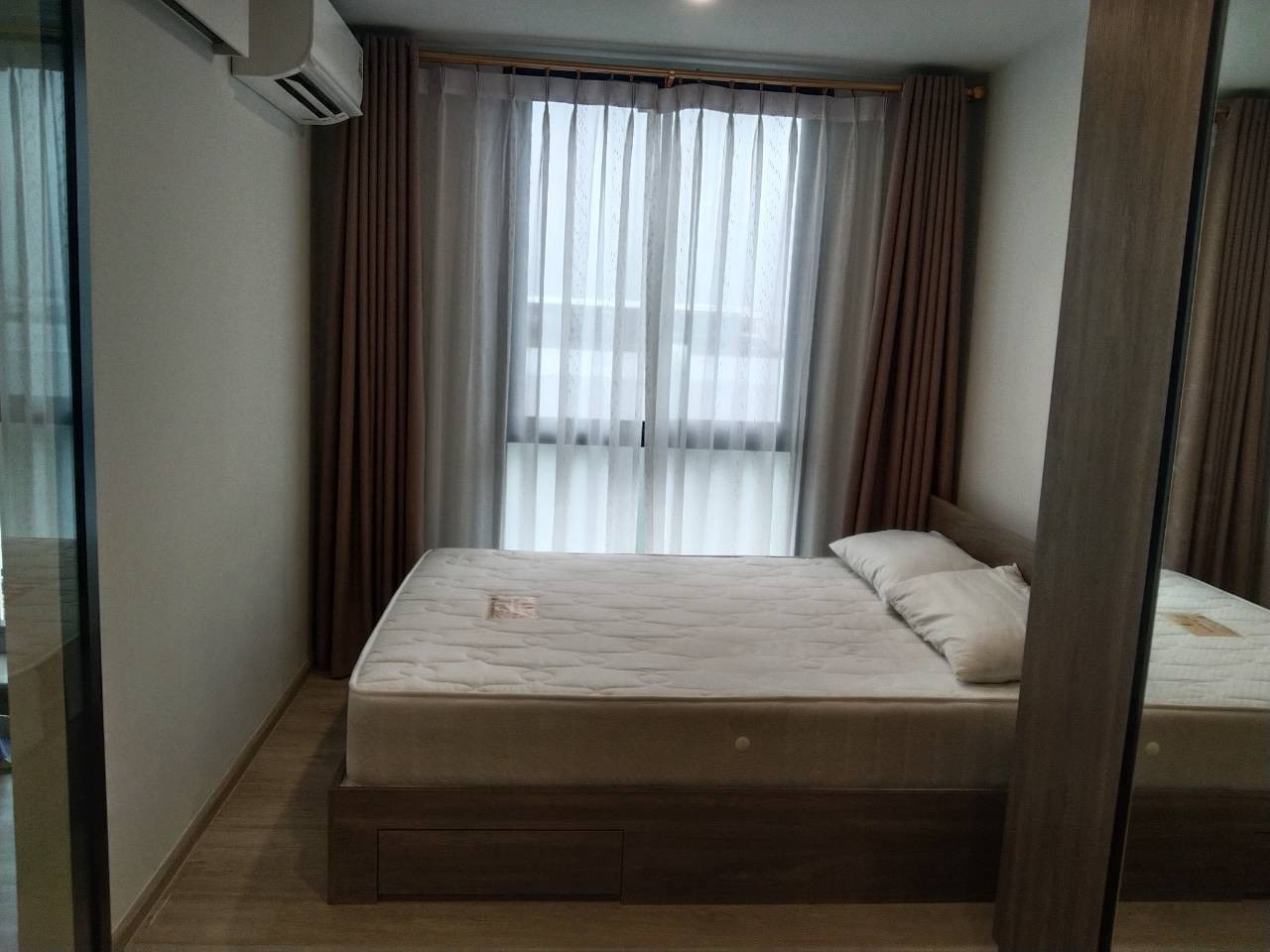 ห้องว่างปล่อยให้เช่า เฟอร์นิเจอร์และเครื่องใช้ไฟฟ้าตกแต่งครบ น่าอยู่ วิวรถไฟ้า ฟรีค่าส่วนกลางฟรีที่จอดรถ – รูปที่ 4